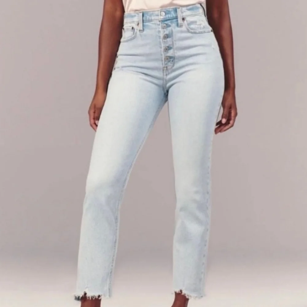 Abercrombie & Fitch Curve Love Ultra High Rise Ankle Straight Button Fly 27/4 - Picture 4 of 12